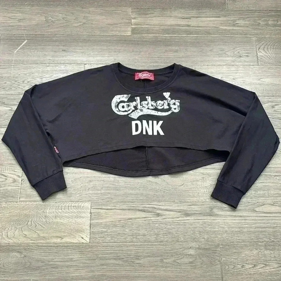 Carlsberg Sweaters - 🔥Carlsberg🔥 | Black cropped sweater with  silver sequin